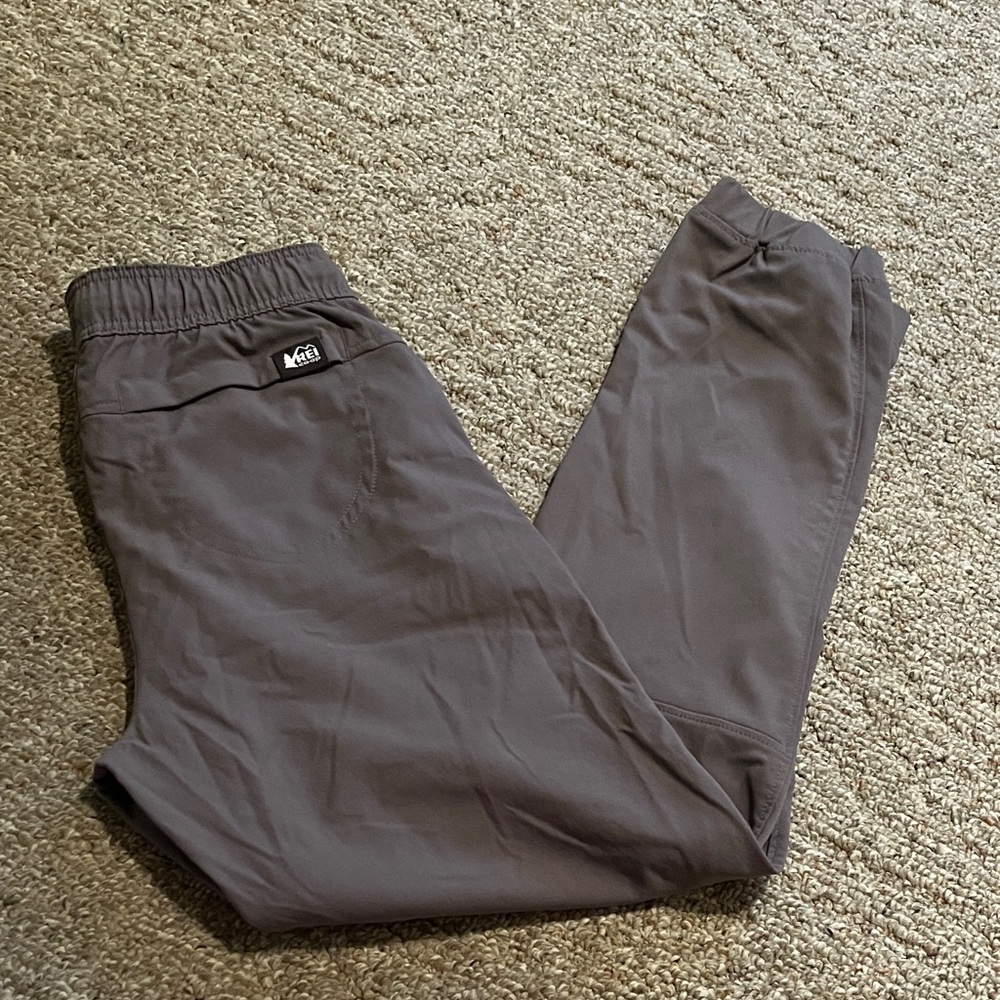 REI Girls Charcoal Gray Stretch Performance Joggers. Size 10-12